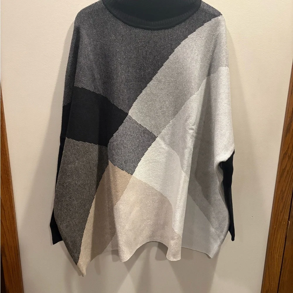 Joseph A Poncho Sweater Oversized - Picture 2 of 7